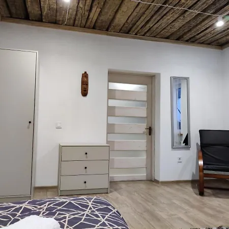 серинча 山林小屋