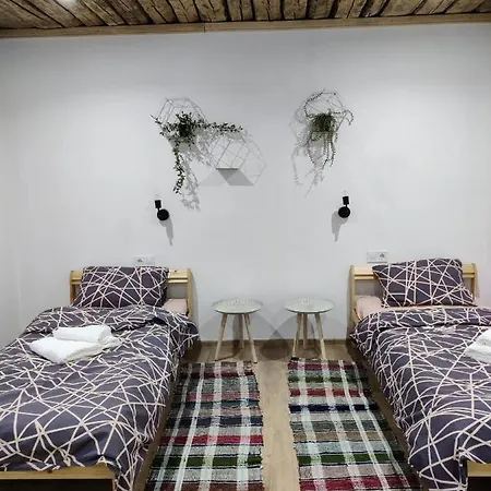 серинча 山林小屋