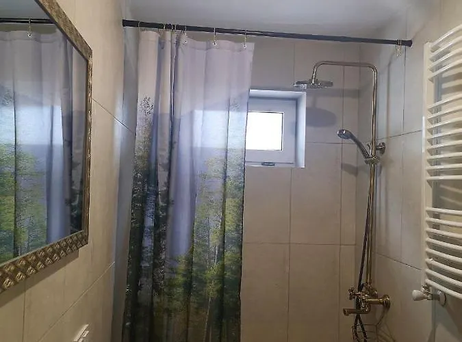 серинча 山林小屋 *